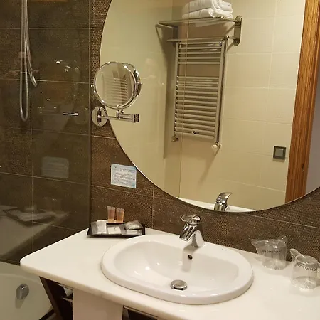 Cumbria 3* Sup 3* Σιουδάδ Ρεάλ